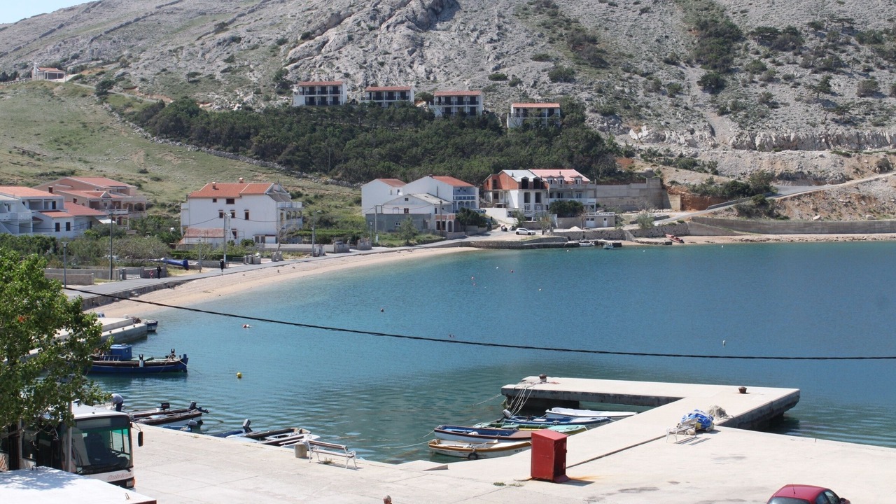 Photo of Others in Metajna