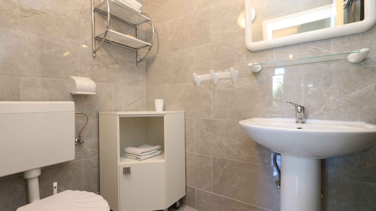 Photo of Bathroom in Silo