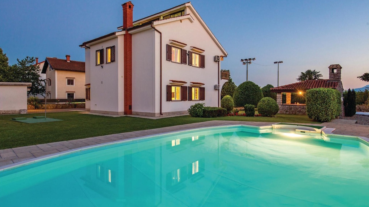 Photo of Outdoor in Sarsoni