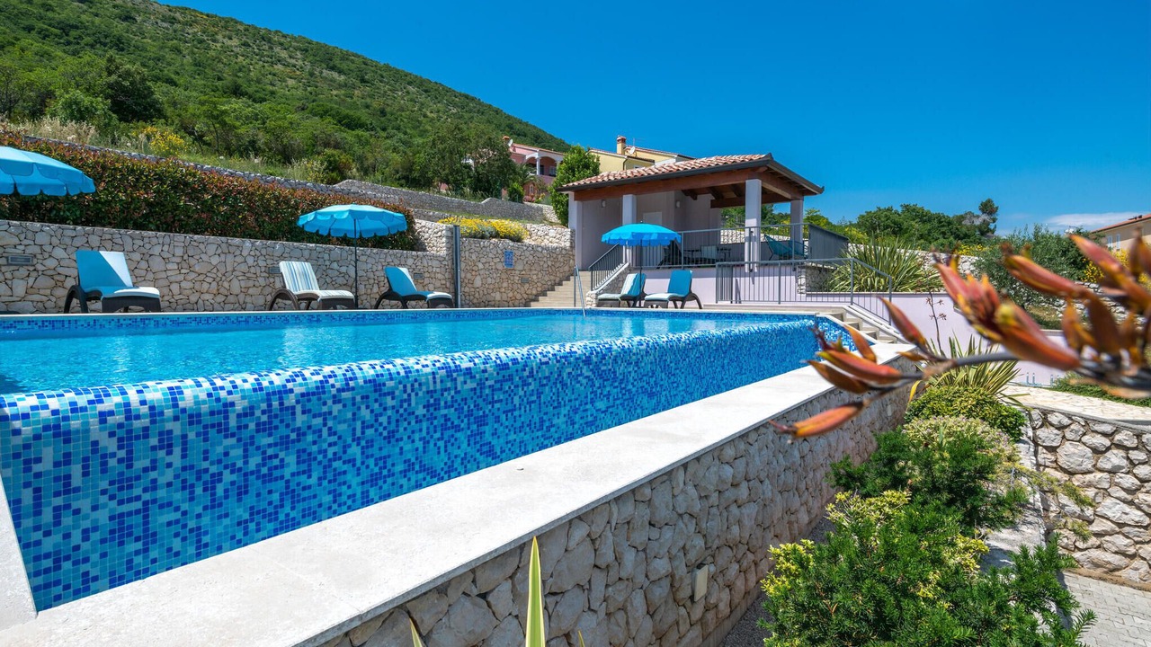 Photo of Outdoor in Ravni