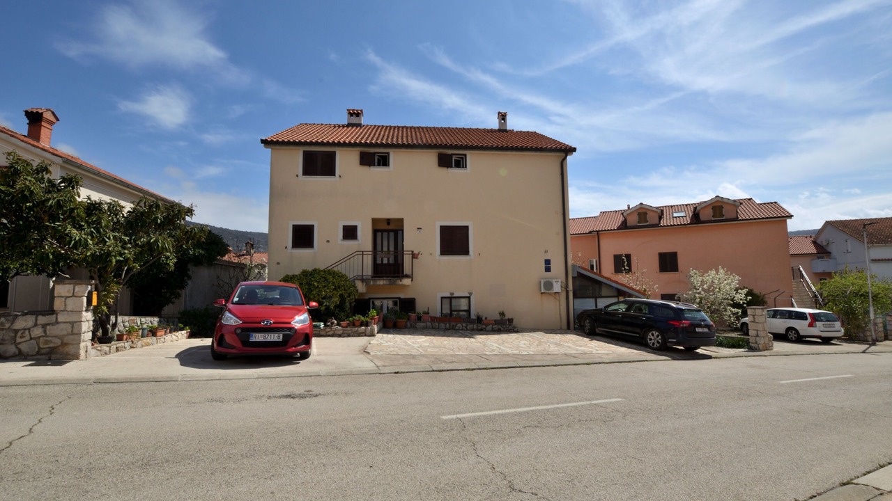 Photo of Outdoor in Cres
