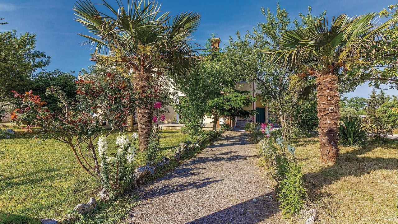 Photo of Outdoor in Rebici