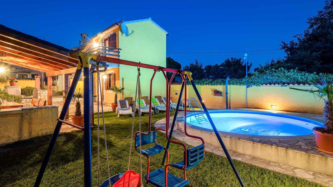 Photo of Outdoor in Mali Vareski