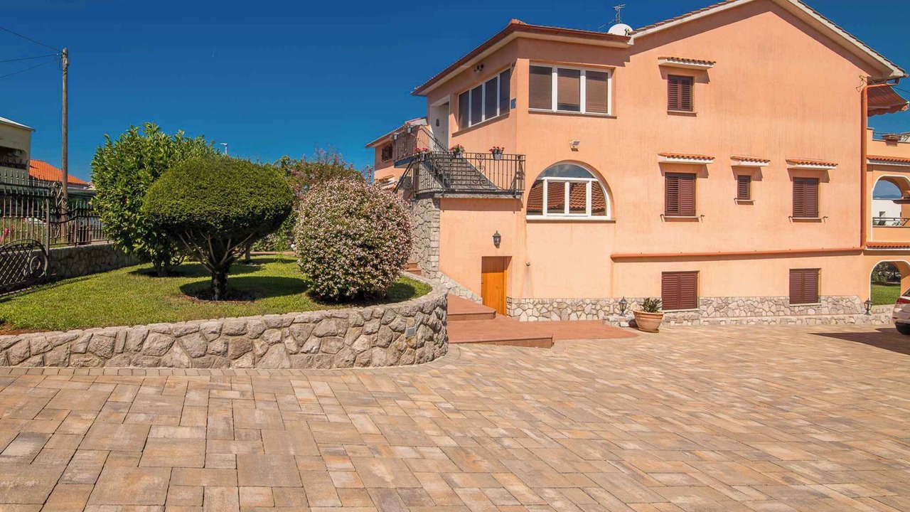 Photo of Outdoor in Porat