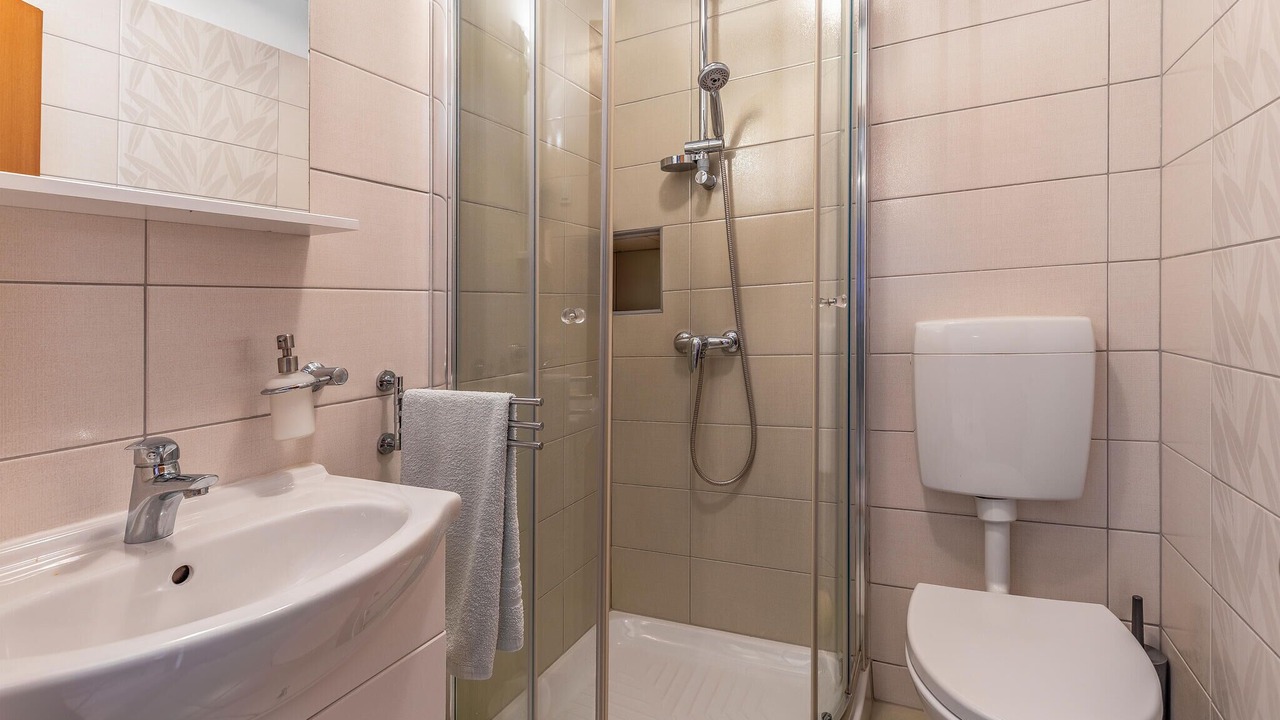 Photo of Bathroom in Kavran