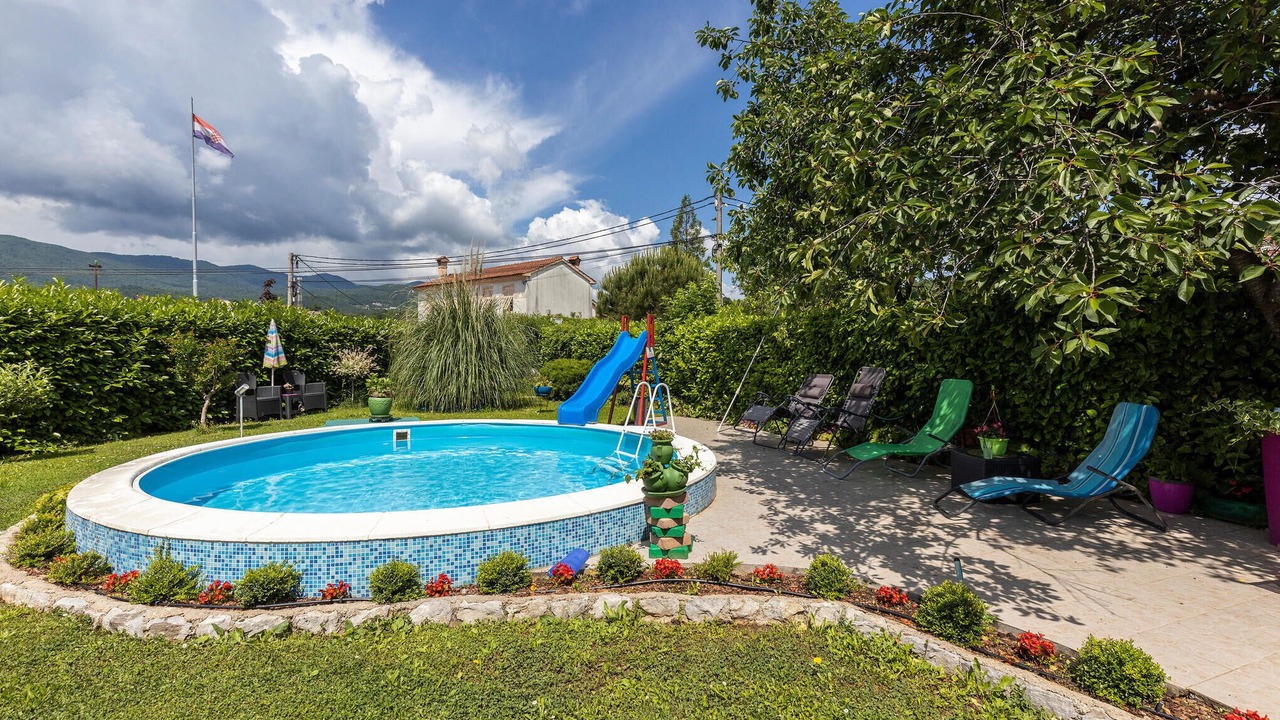 Photo of Outdoor in Trinajstici