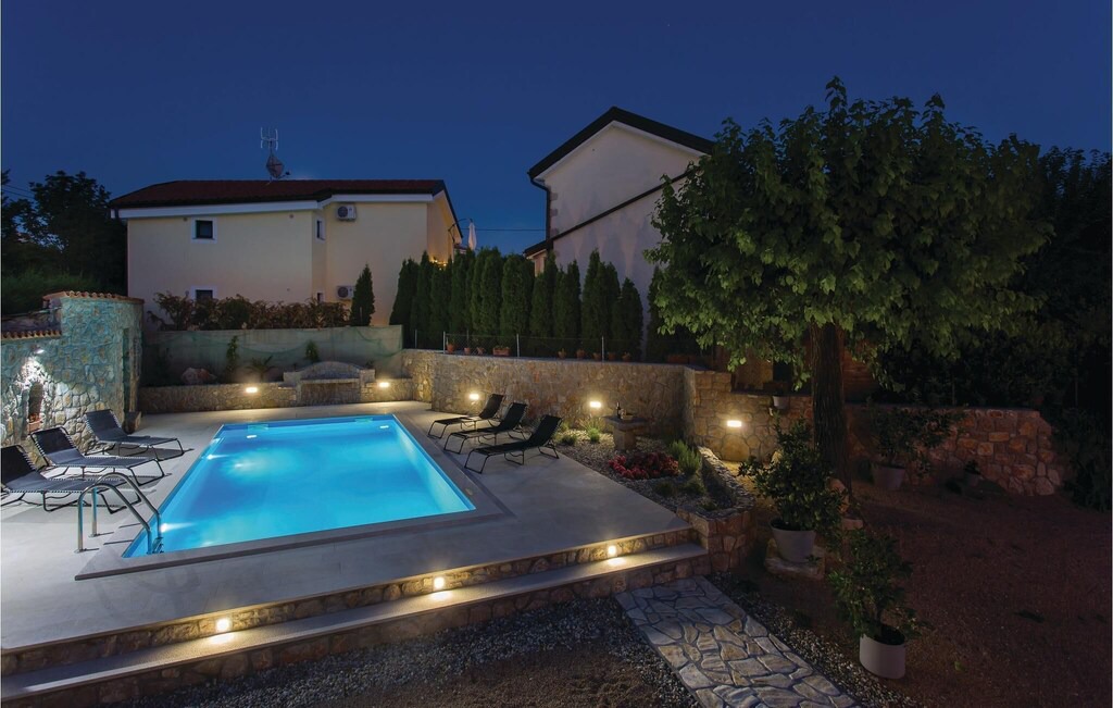 Photo of Outdoor in Rasopasno