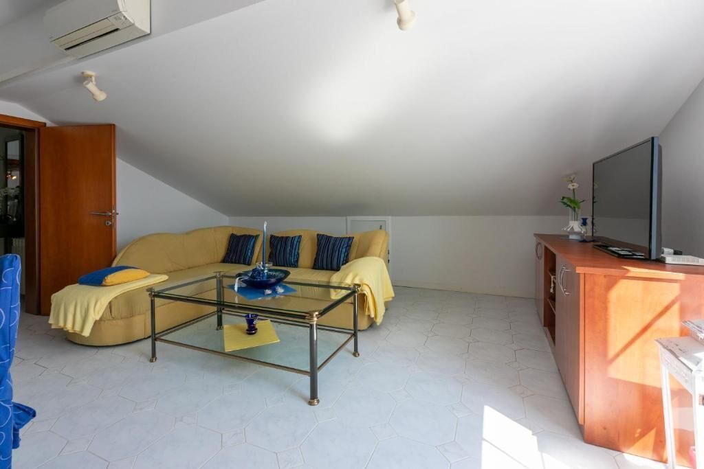 Photo of Livingroom in Banjol