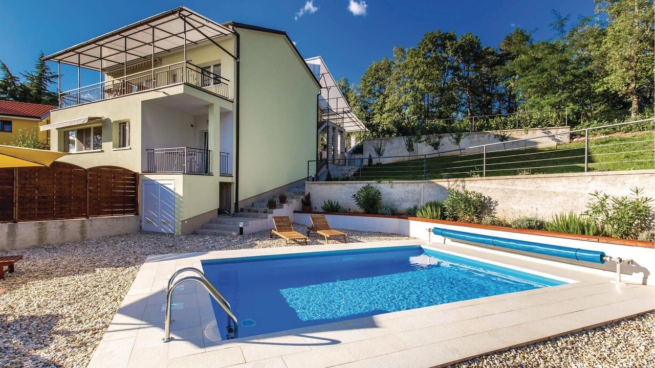 Photo of Outdoor in Sarsoni
