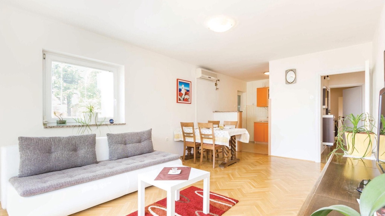 Photo of Bedroom in Sarsoni