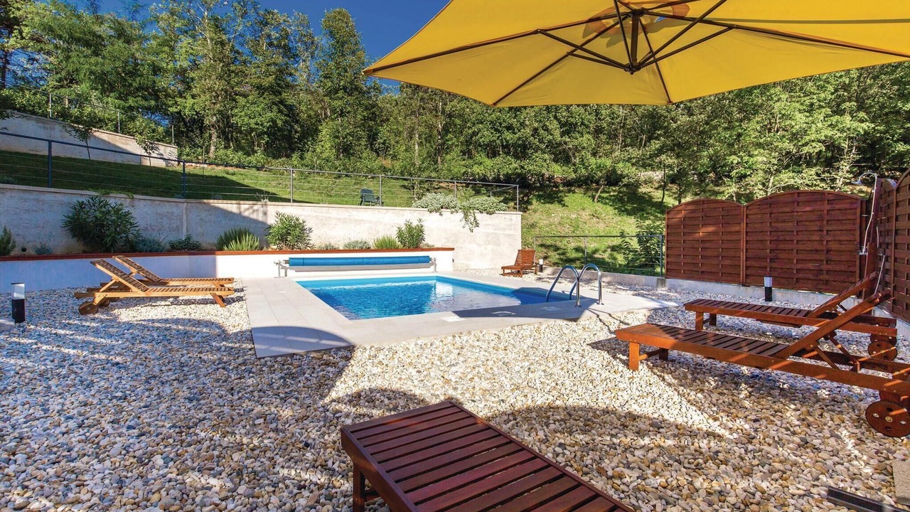 Photo of Outdoor in Sarsoni