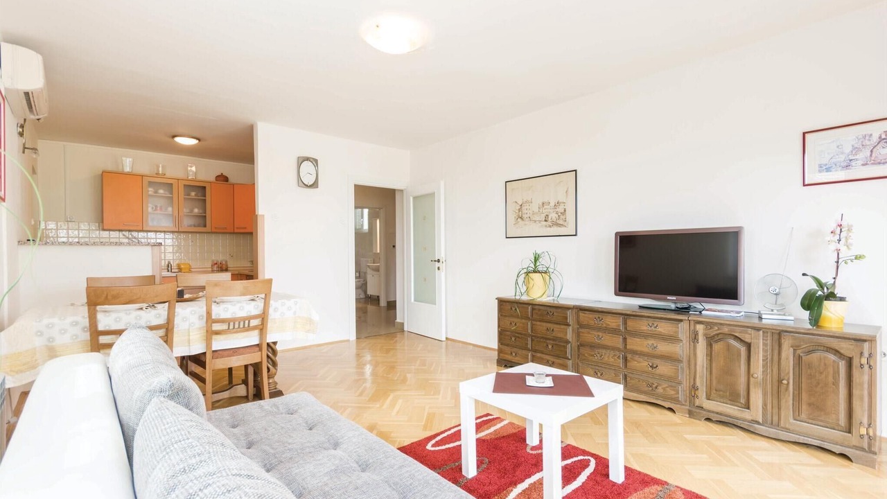 Photo of Bedroom in Sarsoni