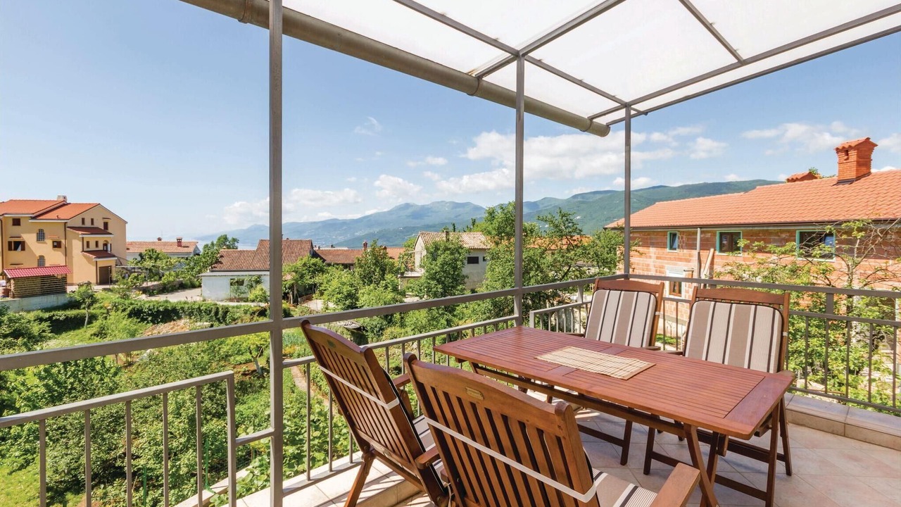 Photo of Patio Balcony in Sarsoni