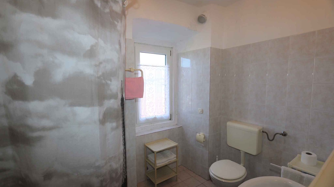 Photo of Bathroom in Silo