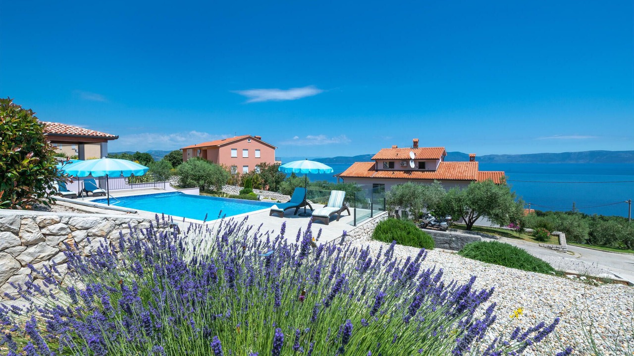 Photo of Outdoor in Ravni