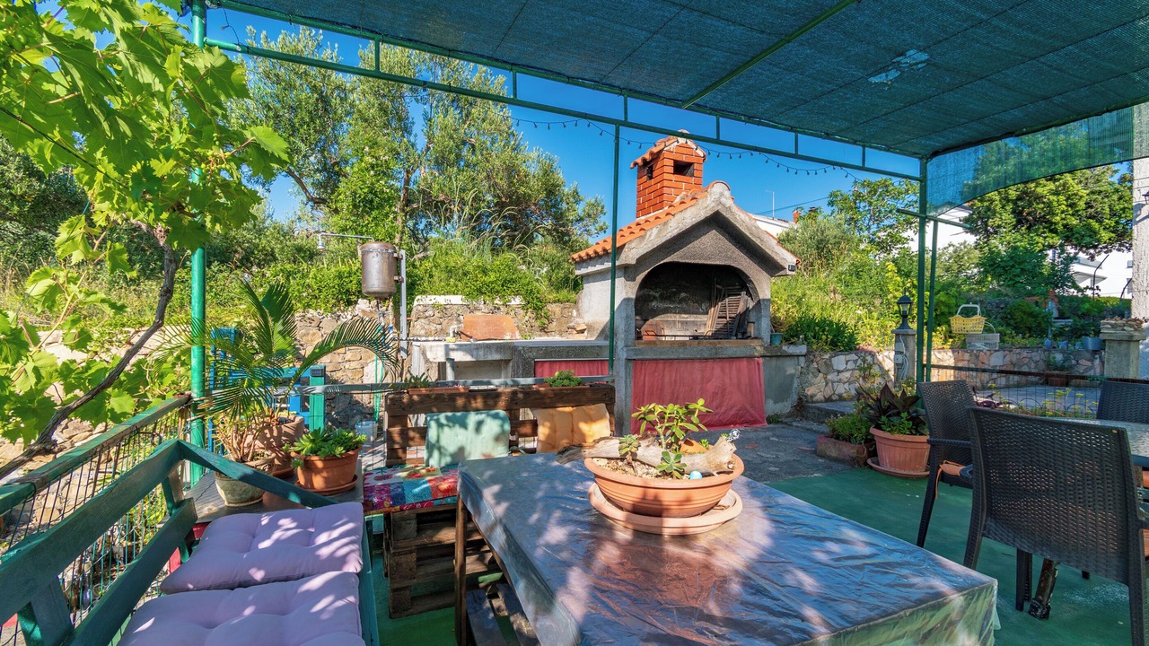 Photo of Outdoor in Banjol