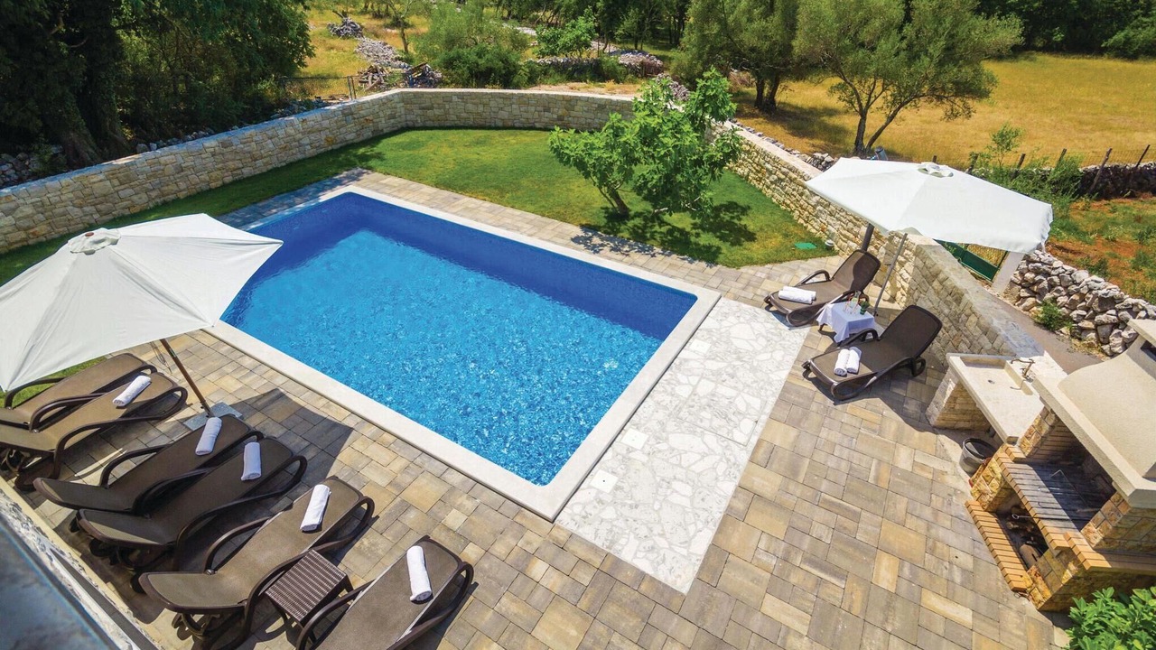 Photo of Outdoor in Malinska-Dubasnica