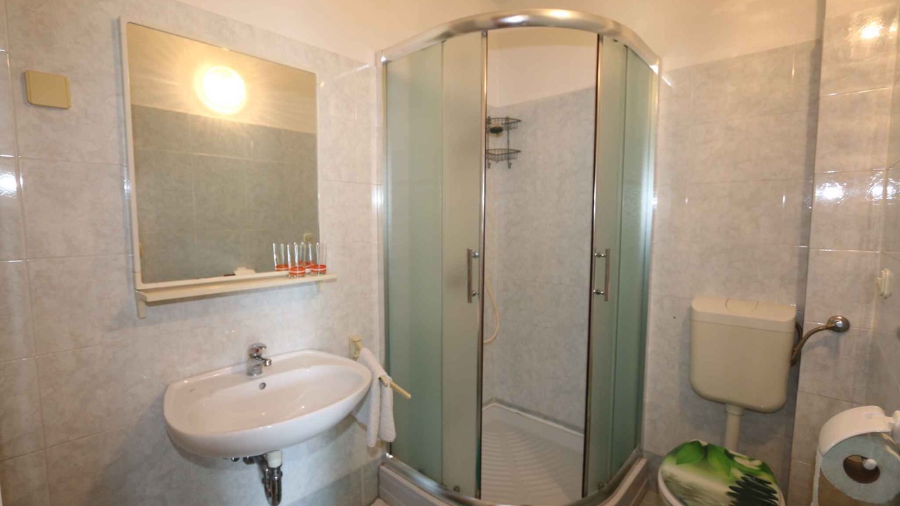 Photo of Bathroom in Silo