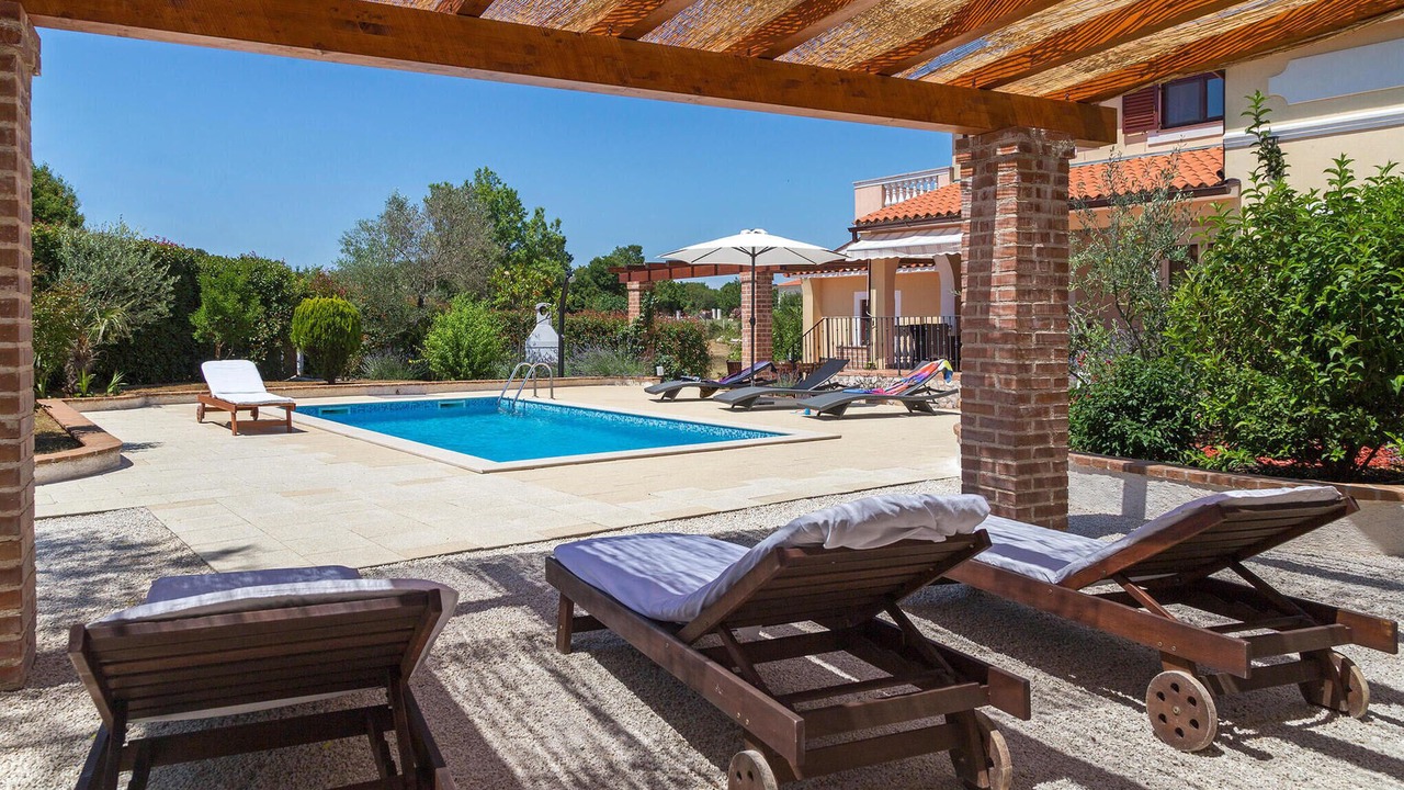 Photo of Outdoor in Loborika