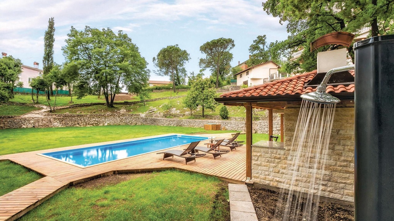 Photo of Outdoor in Sarsoni