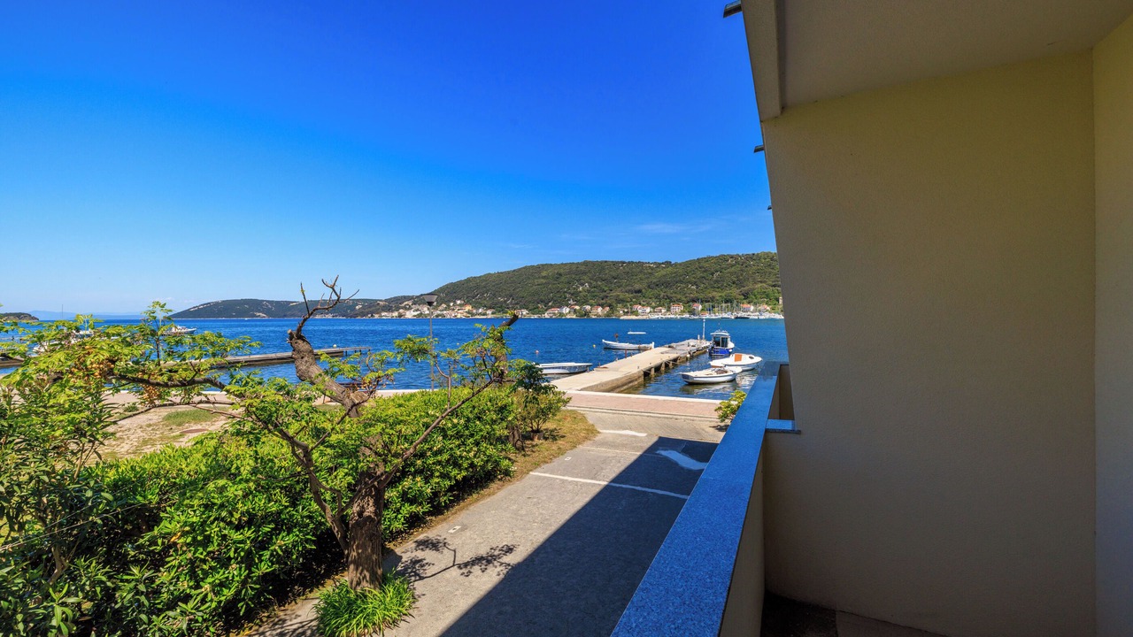 Photo of Patio Balcony in Supetarska Draga