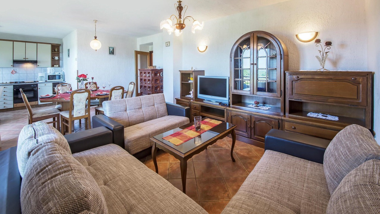 Photo of Bedroom in Gajana