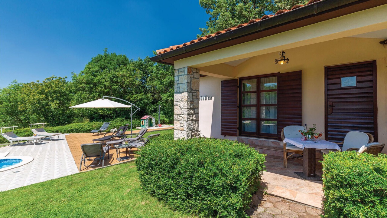Photo of Outdoor in Belavici