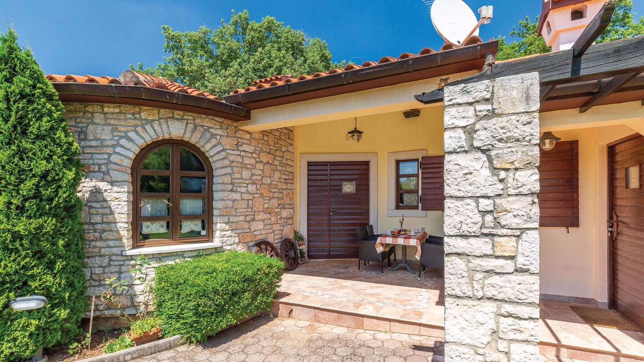 Photo of Outdoor in Belavici