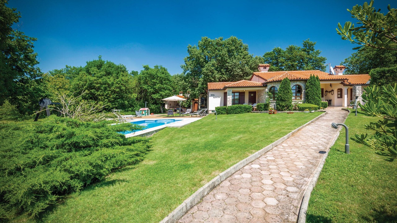 Photo of Outdoor in Belavici
