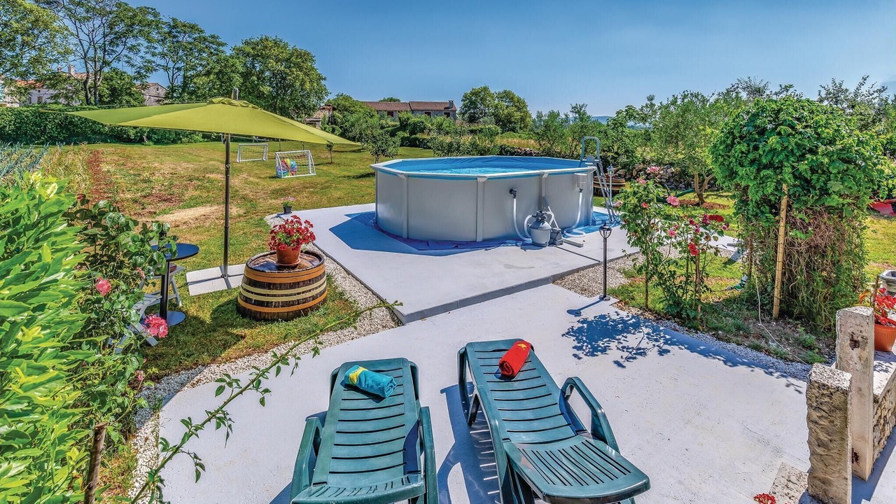 Photo of Outdoor in Glavani