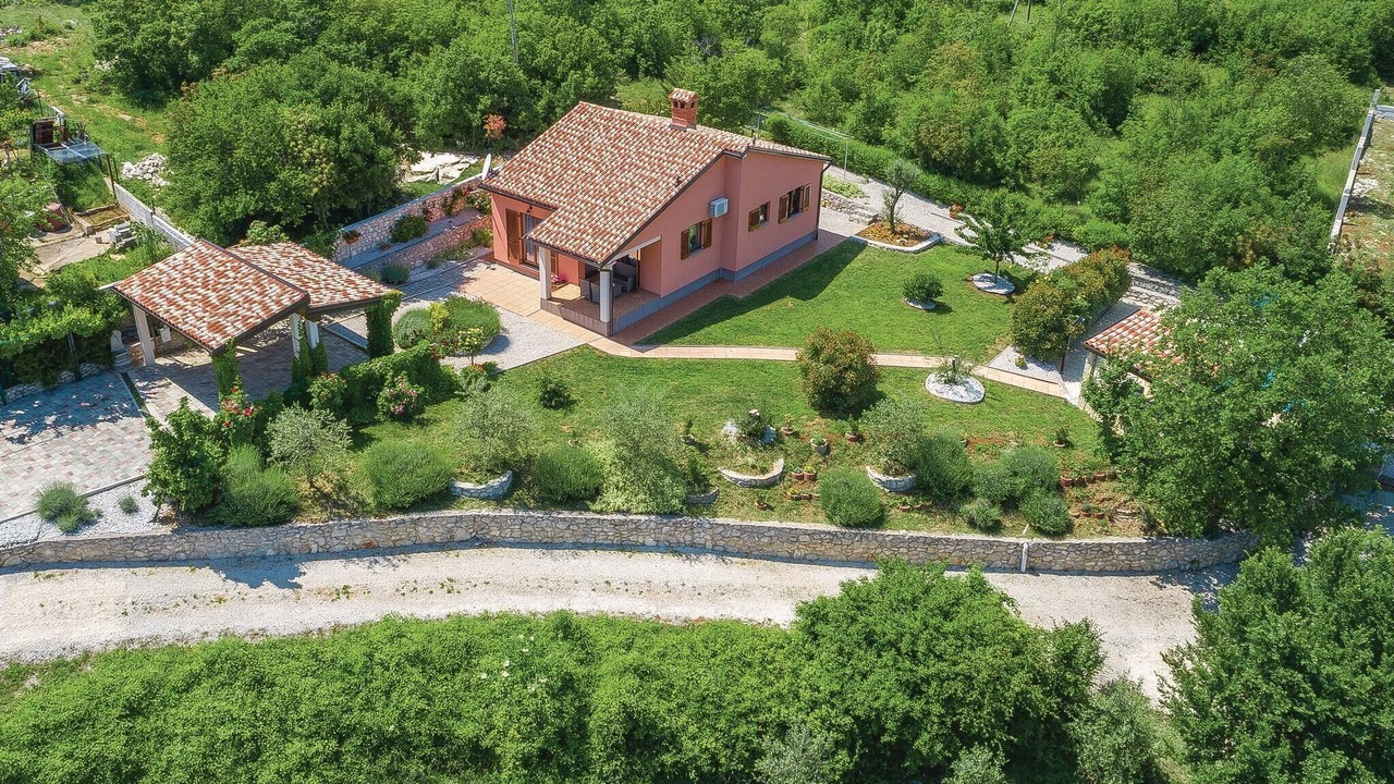 Photo of Outdoor in Kapelica