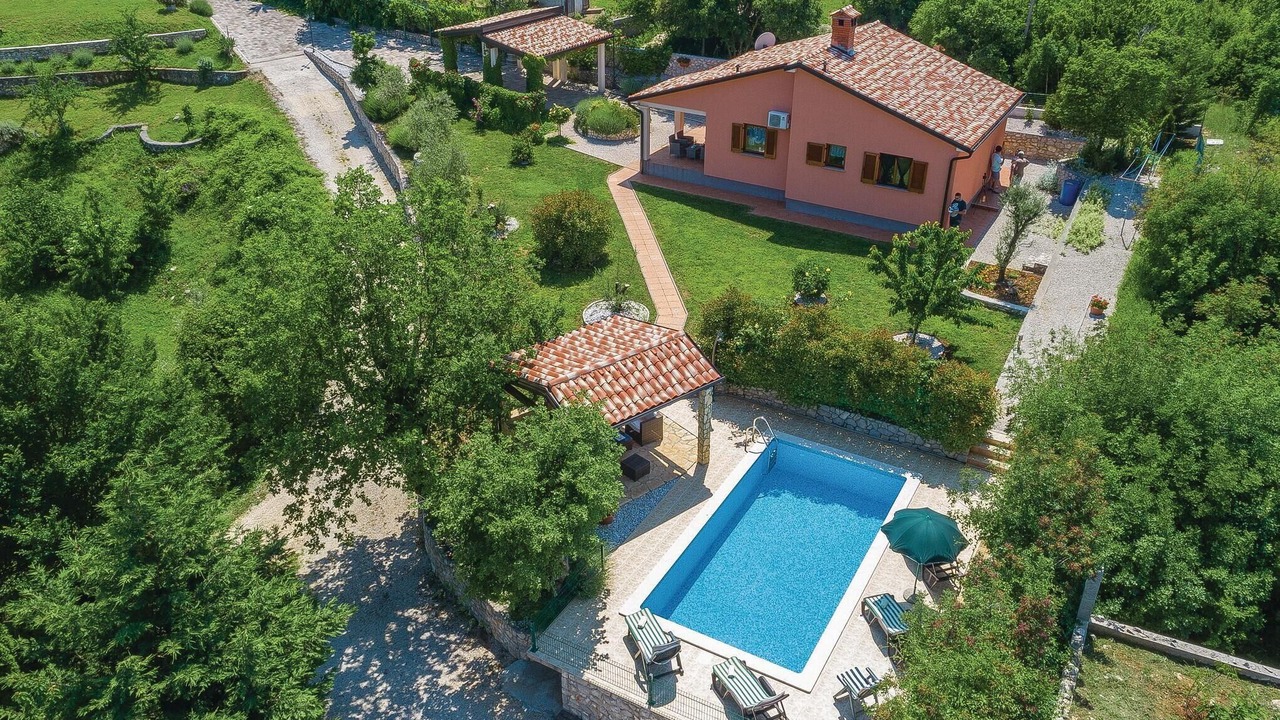 Photo of Outdoor in Kapelica