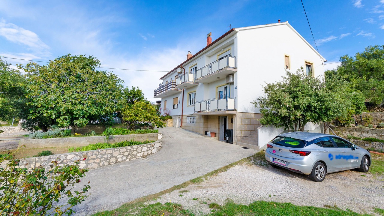 Photo of Outdoor in Banjol