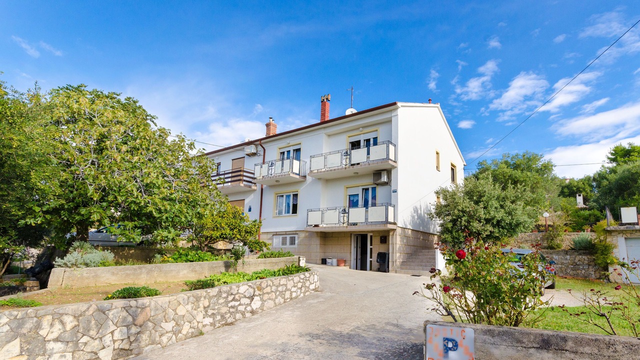 Photo of Outdoor in Banjol