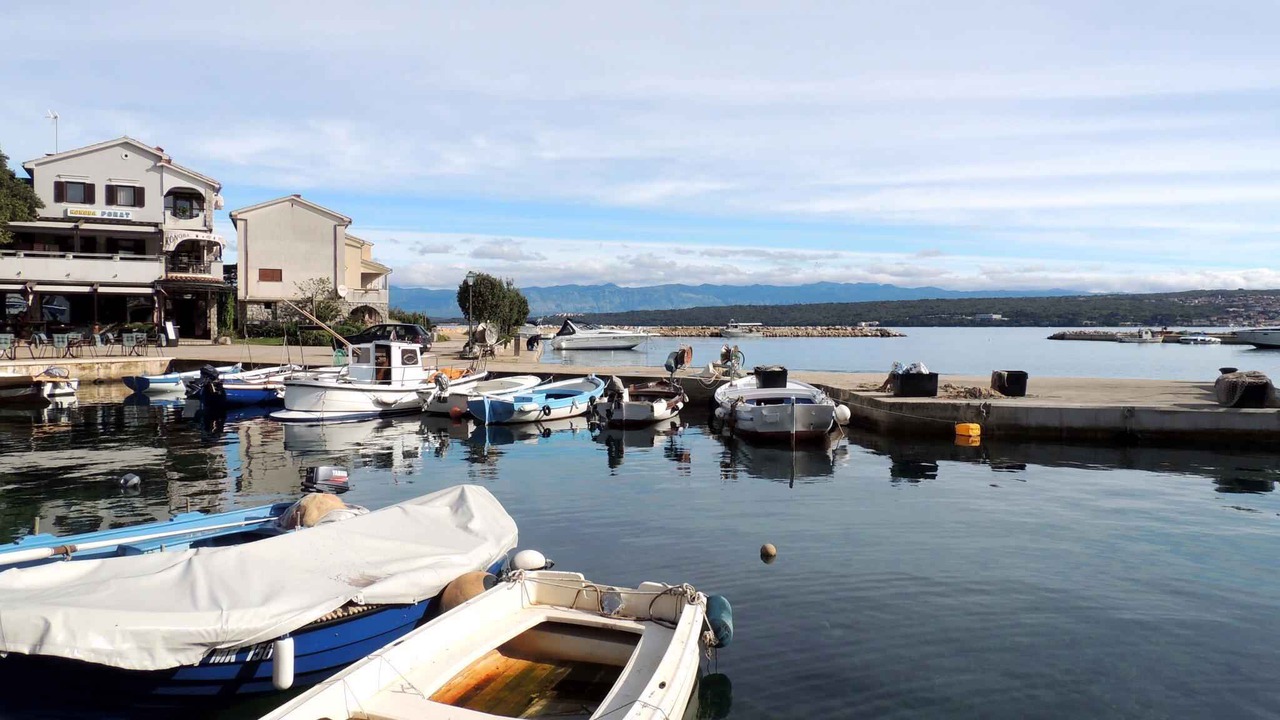 Photo of Others in Porat