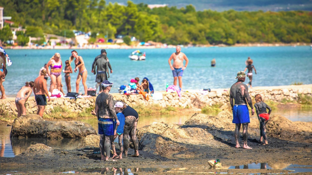Photo of Others in Porat
