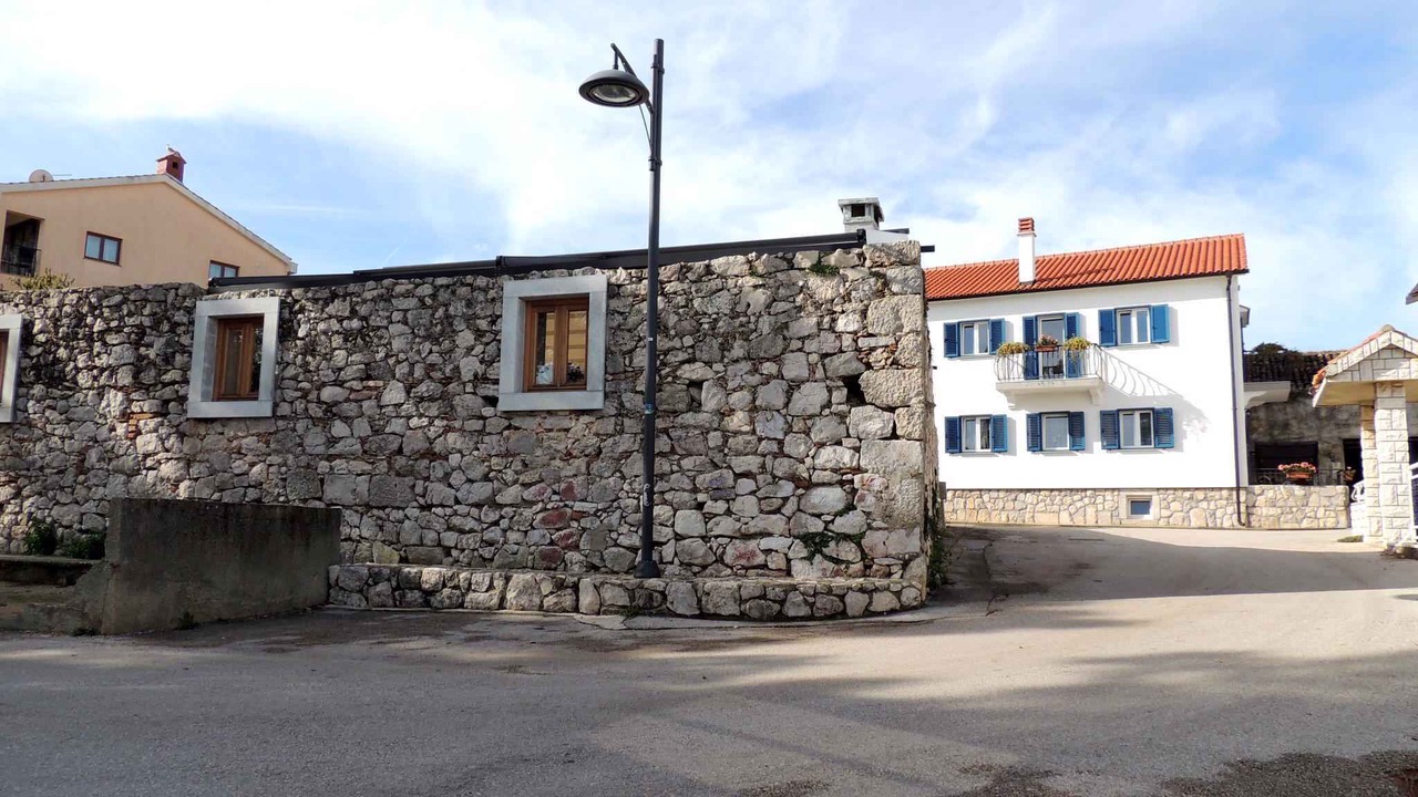 Photo of Others in Porat