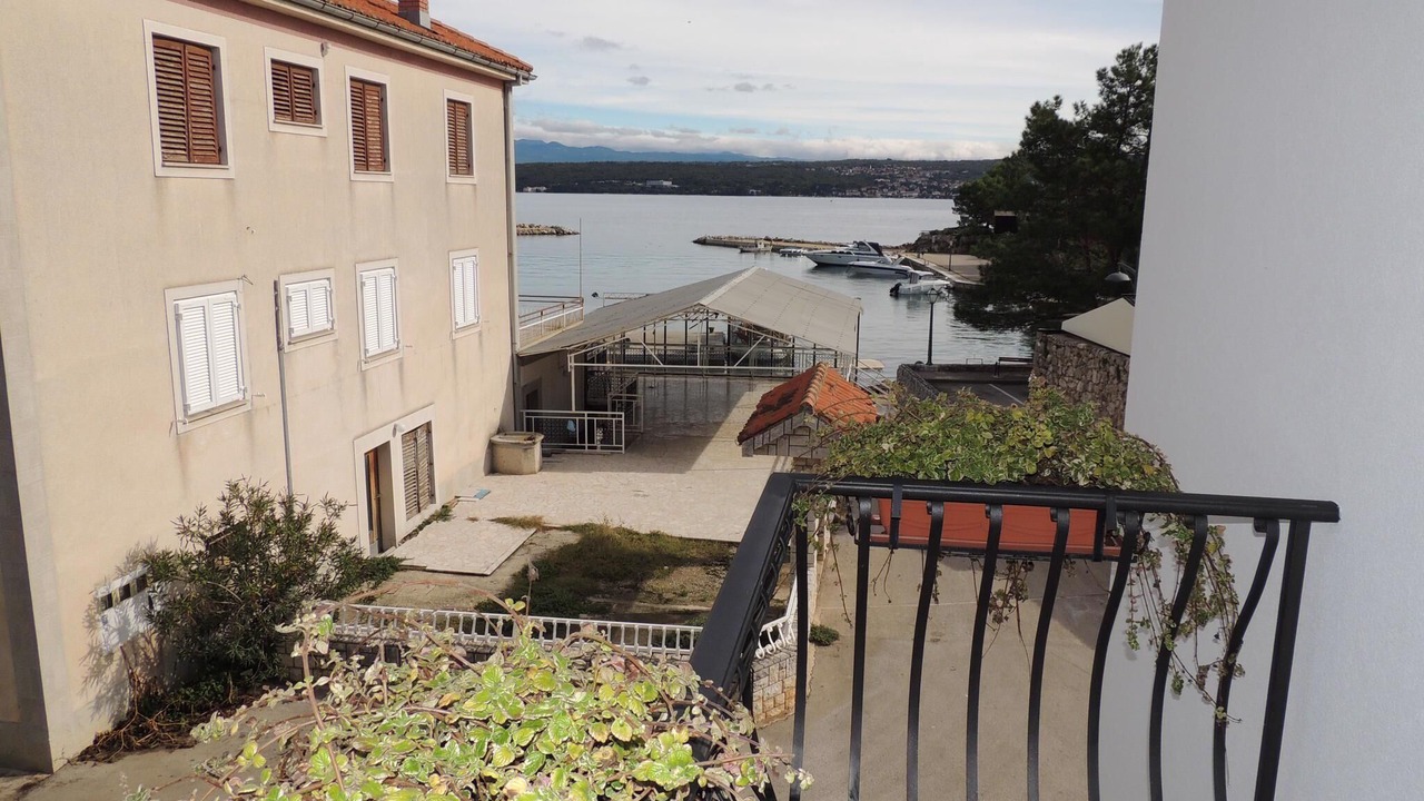 Photo of Others in Porat