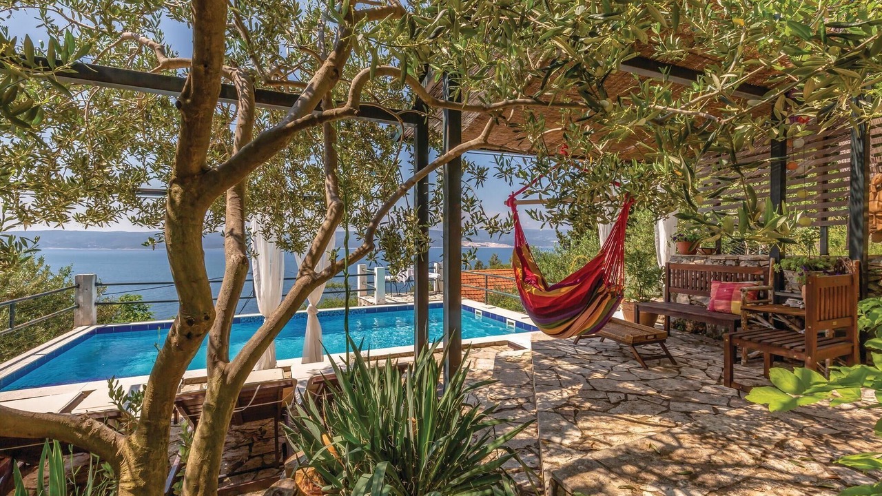 Photo of Outdoor in Mimice