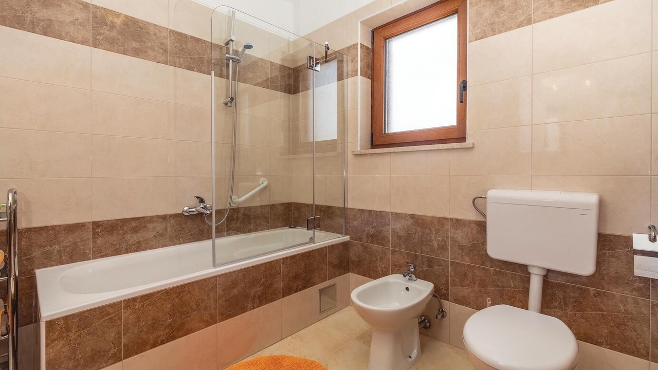 Photo of Bathroom in Kunj