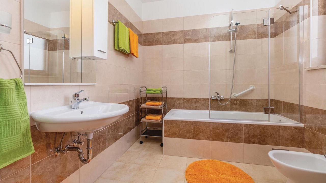 Photo of Bathroom in Kunj