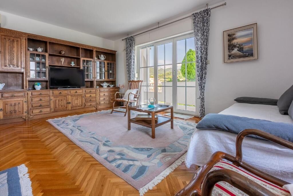 Photo of Bedroom in Banjol