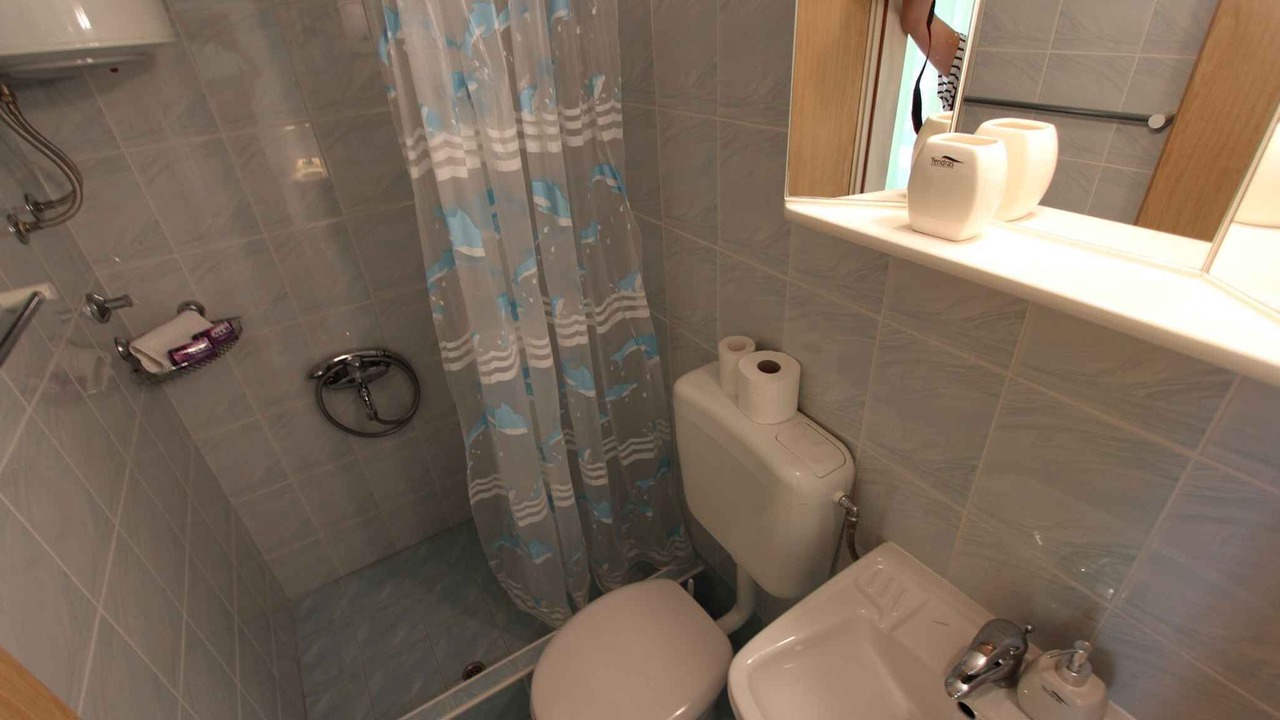 Photo of Bathroom in Porat