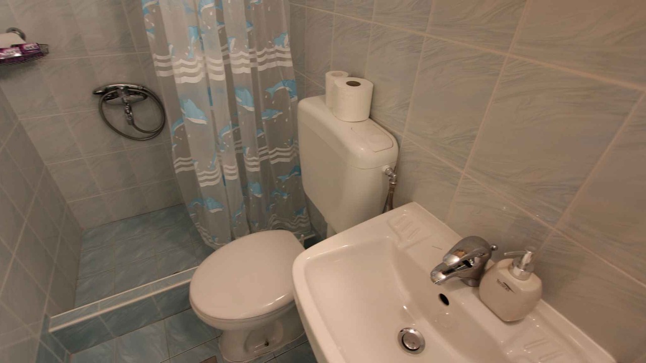 Photo of Bathroom in Porat