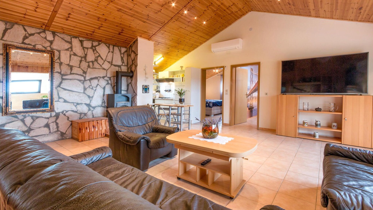 Photo of Bedroom in Loborika
