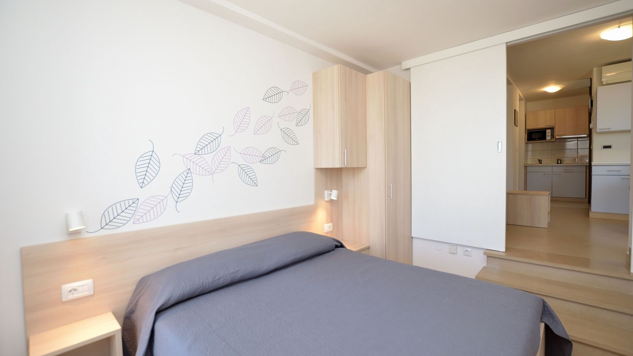Photo of Bedroom in Cres