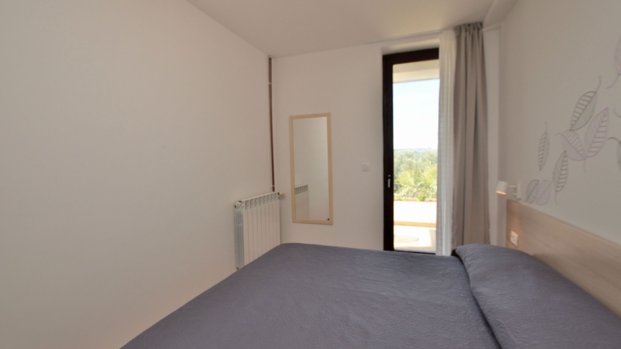 Photo of Bedroom in Cres