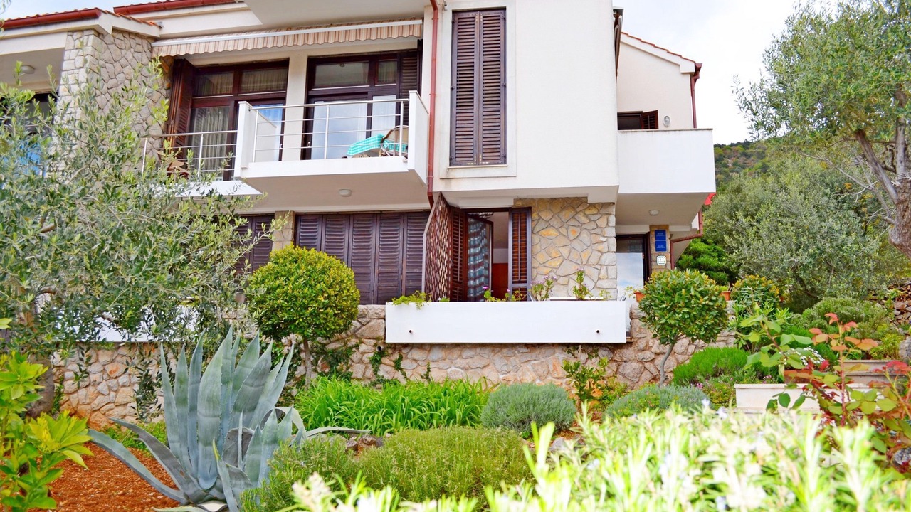 Photo of Outdoor in Cres