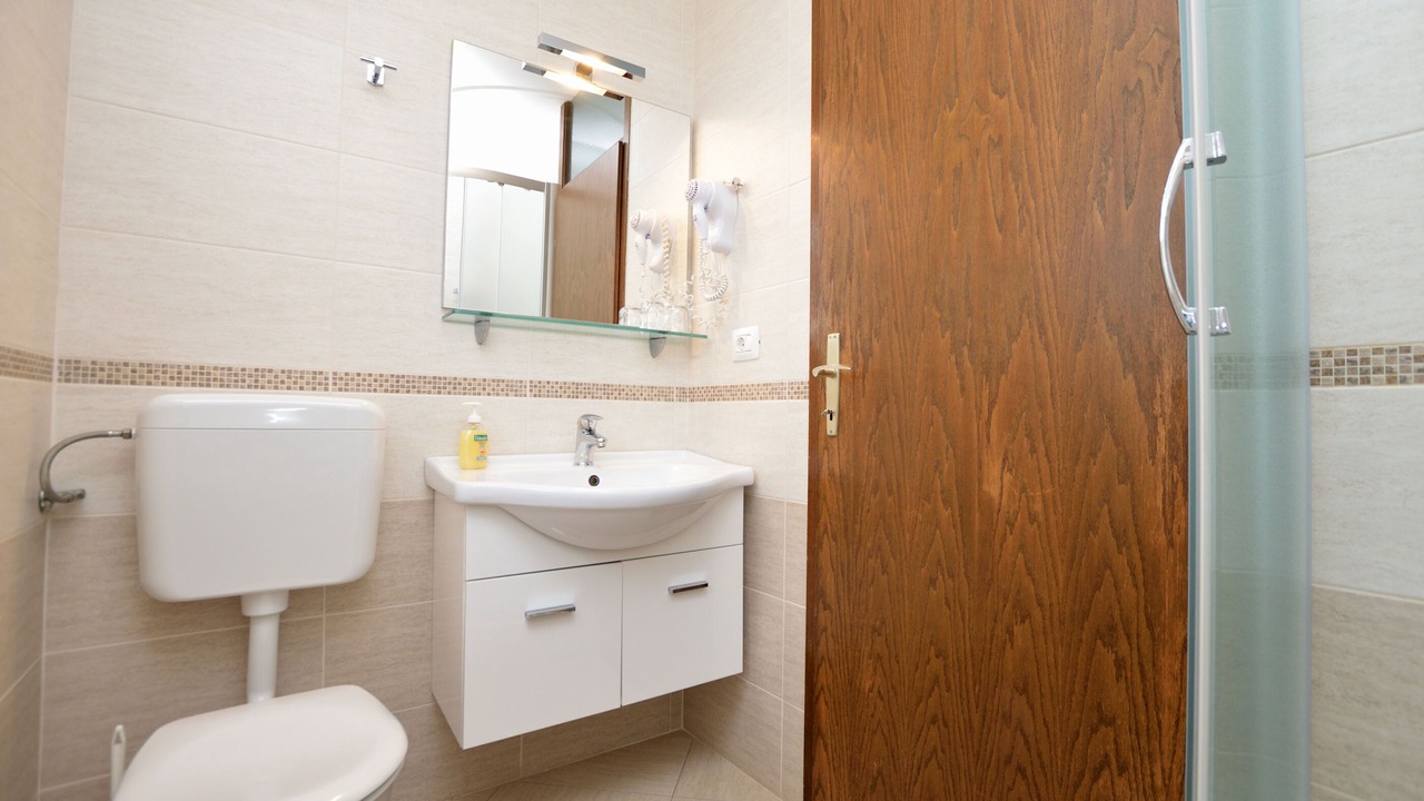 Photo of Bathroom in Cres