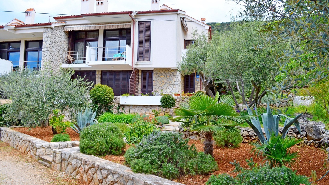 Photo of Outdoor in Cres